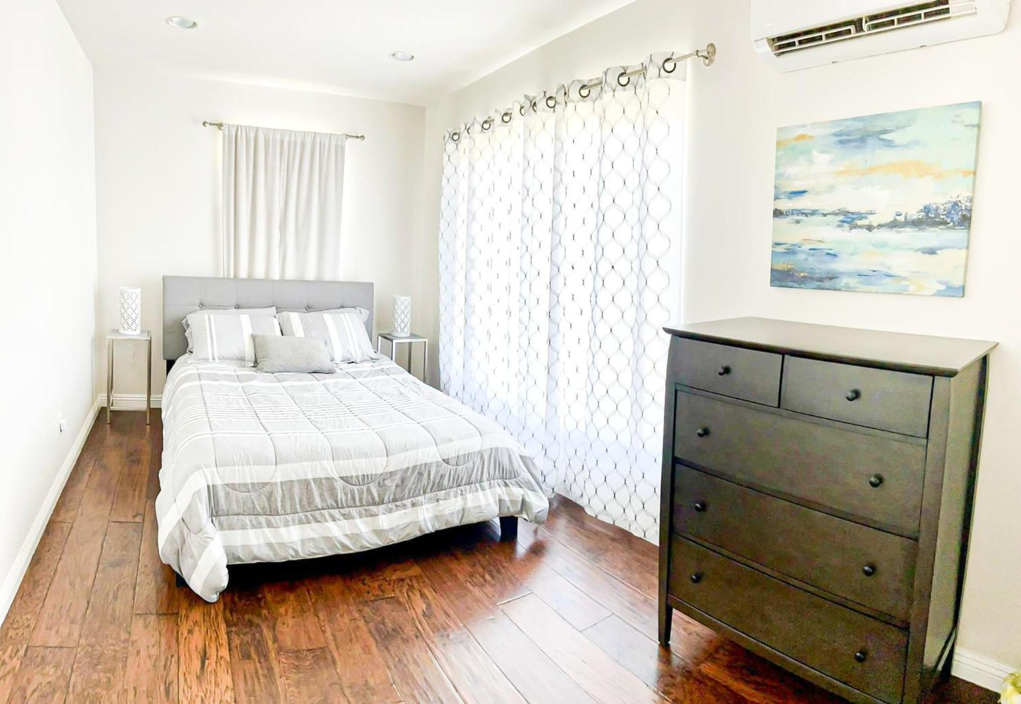 Modern 2-Bedroom Haven In The Heart Of La- Hud-Vp Лос-Анджелес Экстерьер фото