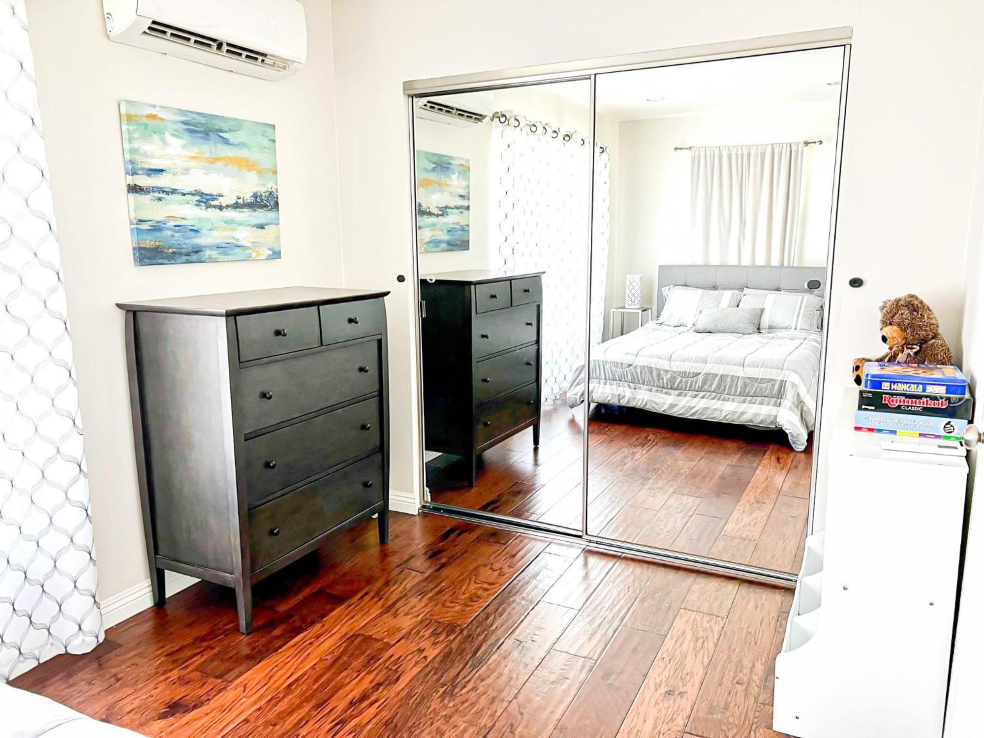 Modern 2-Bedroom Haven In The Heart Of La- Hud-Vp Лос-Анджелес Экстерьер фото
